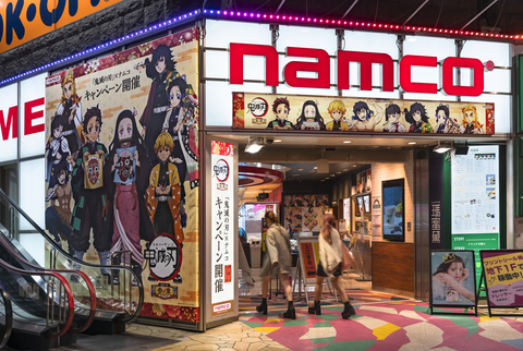 Salle d'arcade Namco à Ikebukuro, Tokyo - Expérience unique au Japon